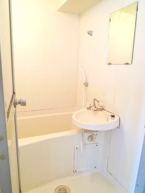 FLEX久留米駅前【キャッシュバック対象】の浴室|日々の疲れを癒すお風呂付です