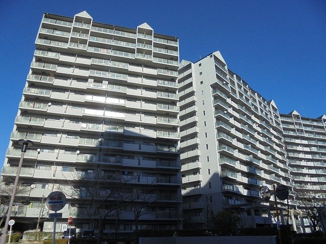 セントラルヒルズＬ棟の外観