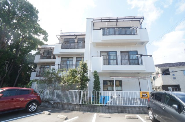 サンハイツ坂末の外観