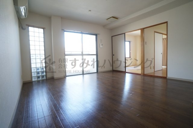 サンハイツ坂末の居間・リビング