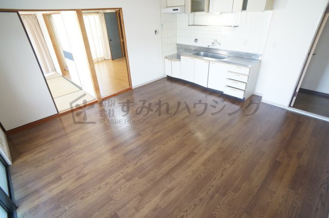 サンハイツ坂末の居間・リビング