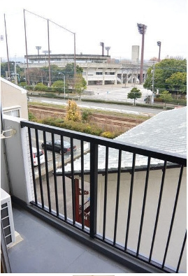 【バルコニー】