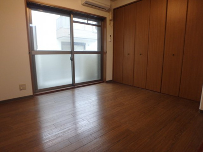 【寝室】 | フローラ西宮北口 | 落ち着いた色調の寝室です