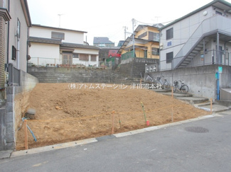 【前面道路含む現地写真】