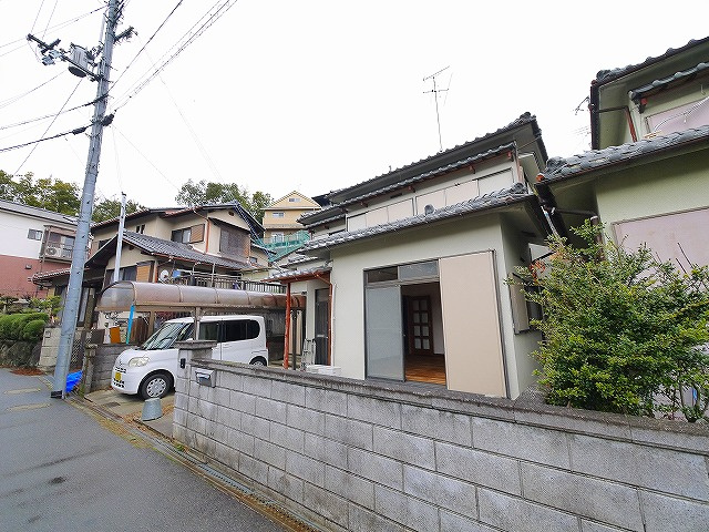 二名３丁目貸家