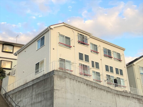 リヴィエールランドルージュの外観