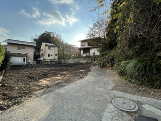 【前面道路含む現地写真】