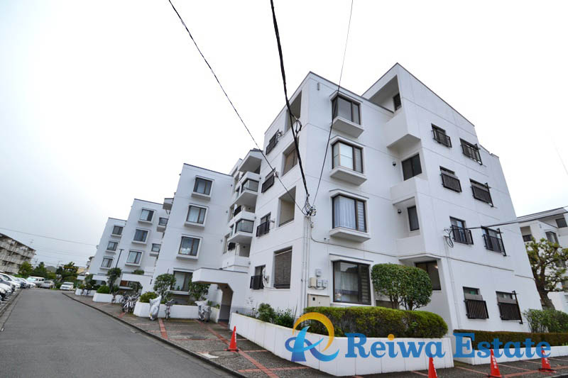 茅ヶ崎宮ノ前ハイツ　1号棟の外観