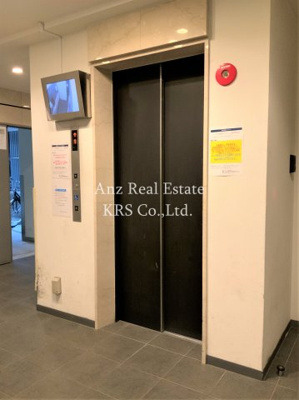 【その他共用部分】 | アーデン京町堀イースト | エレベーターには防犯カメラが付いているので安心ですね♪