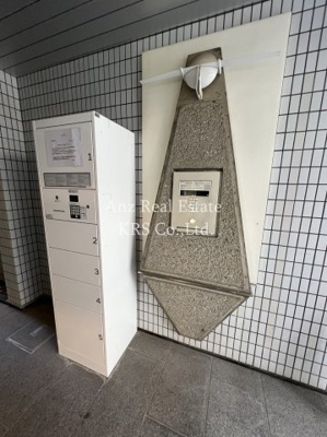 【ロビー】 | エクセル靭 | ロビーには便利な宅配ボックスが設置されています！