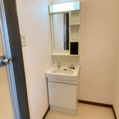 グローリー新生の洗面所