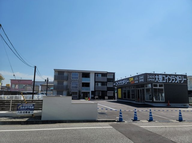 アール ド ヴィーヴルの周辺|敷地内にコインランドリーがあるので便利ですよ！