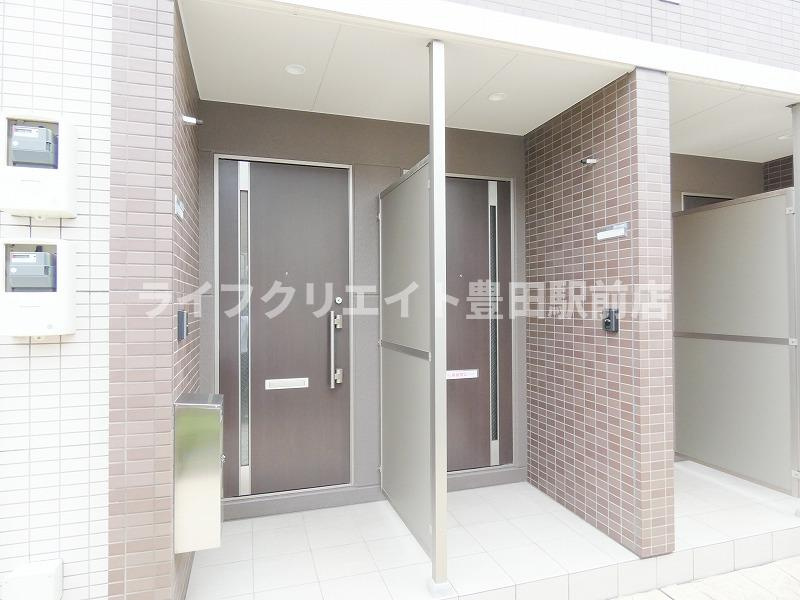 パインメルヴェージュのエントランス