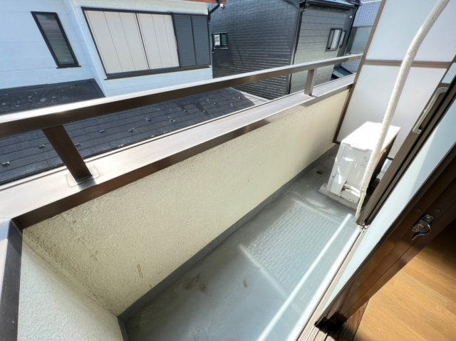 レジデンス高橋Ⅱのバルコニー|写真は209号室、同タイプになります