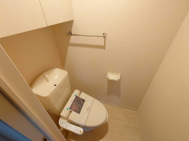 リーフ マルーンのトイレ
