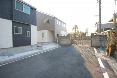 【前面道路含む現地写真】 | 新和2丁目4,380 | 前面道路含む現地写真です