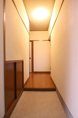 農住団地Ｈ棟の玄関