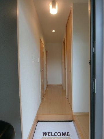 プレジャースクエア　B棟の玄関|イメージ102号室の写真