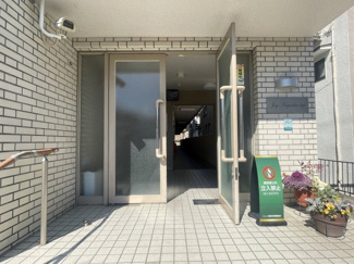 【エントランス】