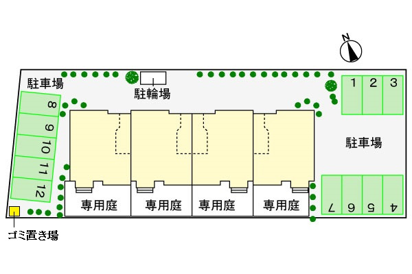 パーシモン 鷹丘の駐車場