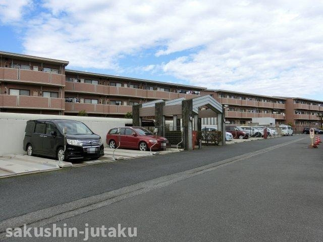 ジークレフ八千代中央の駐車場|大規模修繕により機械式撤去　全車平置きになります。