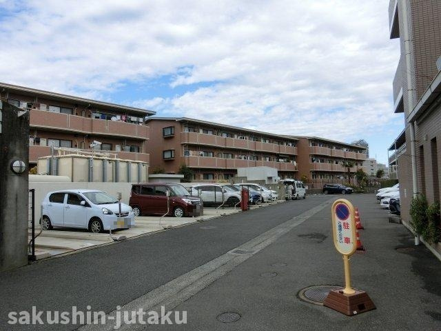 ジークレフ八千代中央の駐車場|大規模修繕により機械式撤去　全車平置きになります。