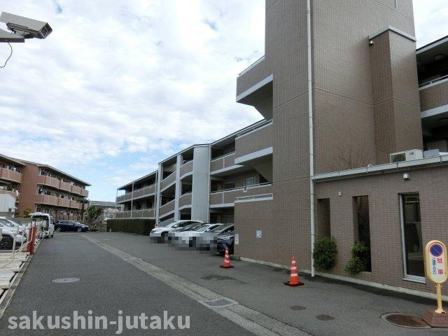 ジークレフ八千代中央の外観|専有78.32㎡のゆったり３LDK　東南向きバルコニー　３階建３階部分　最上階　エレベーター付き　内装一部リフォーム渡し