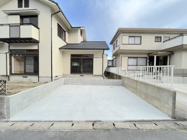 西片江２丁目戸建ての駐車場