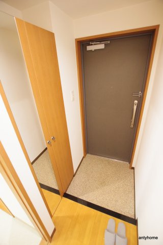 堂島プライマリーワン　仲介手数料無料の玄関