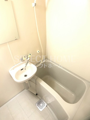 【浴室】 | シャトレ城南A | 落ち着いた空間のお風呂です