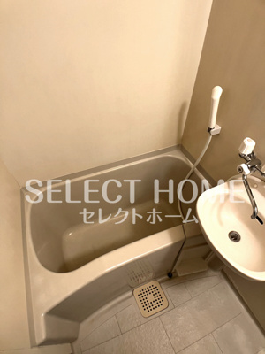 【浴室】 | シャトレ城南A | 落ち着いた空間のお風呂です