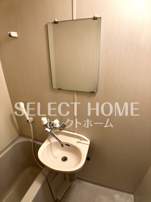 【洗面所】 | シャトレ城南A | 使いやすい洗面所です