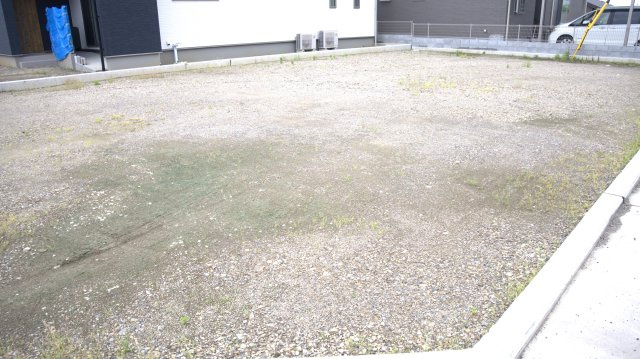 若葉町エコタウンの外観