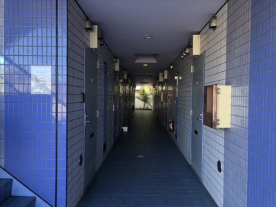 【エントランス】 | フローレス七番館