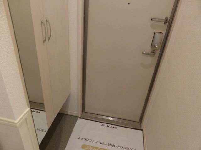 グランドゥール高柳Ｂの玄関|同タイプ