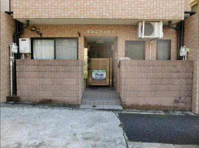 【エントランス】 | ミレニアム新井