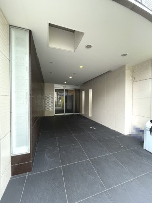 【エントランス】 | セレブコート豊新 | 毎日通るエントランスはこのようになっています