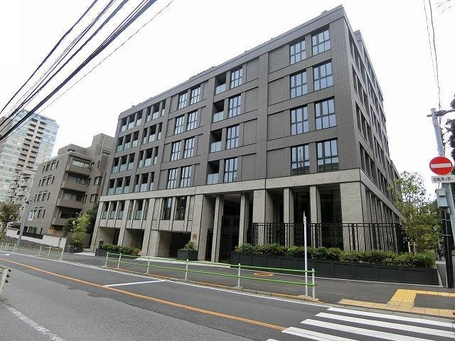 港区三田２丁目の賃貸マンションの外観