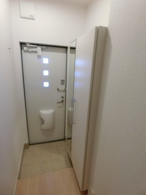 【玄関】 | ガーネット | 201の写真（間取同タイプ：イメージ）