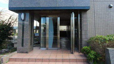 【エントランス】 | レージュ　ウエスト
