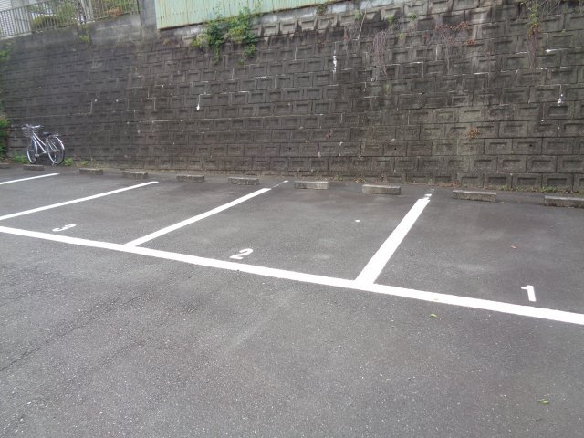 ⑨入野町16447-7駐車場の外観