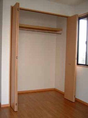 【収納】 | エトワールA棟 | たっぷりとした収納スペースです