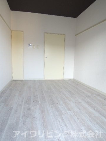 アヴァンセ南大沢の洋室|写真は105号室【アヴァンセ南大沢】