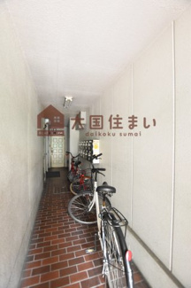 【エントランス】