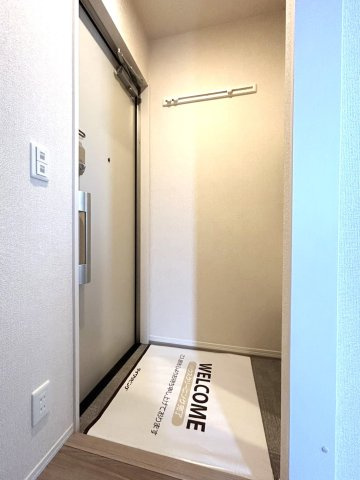 プレザントハウスM8の玄関