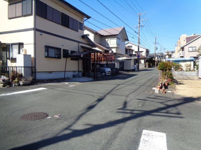 ㊷富塚町2156-38駐車場の周辺
