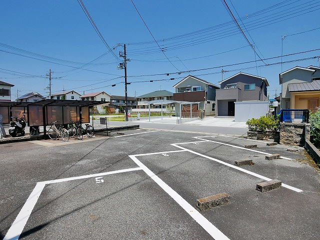 マノワール四条Cの駐車場|駐車場です