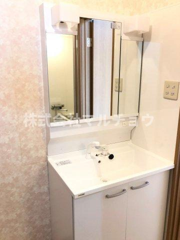 メゾンミルの独立洗面台|朝の支度にも助かる、独立の洗髪洗面化粧台