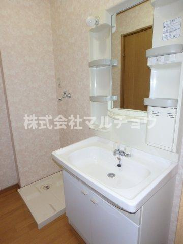 メゾンミルの洗面所|明るい洗面所です