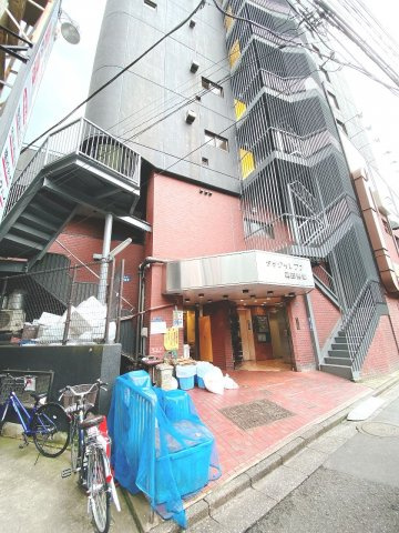 タックイレブン高田馬場のエントランス